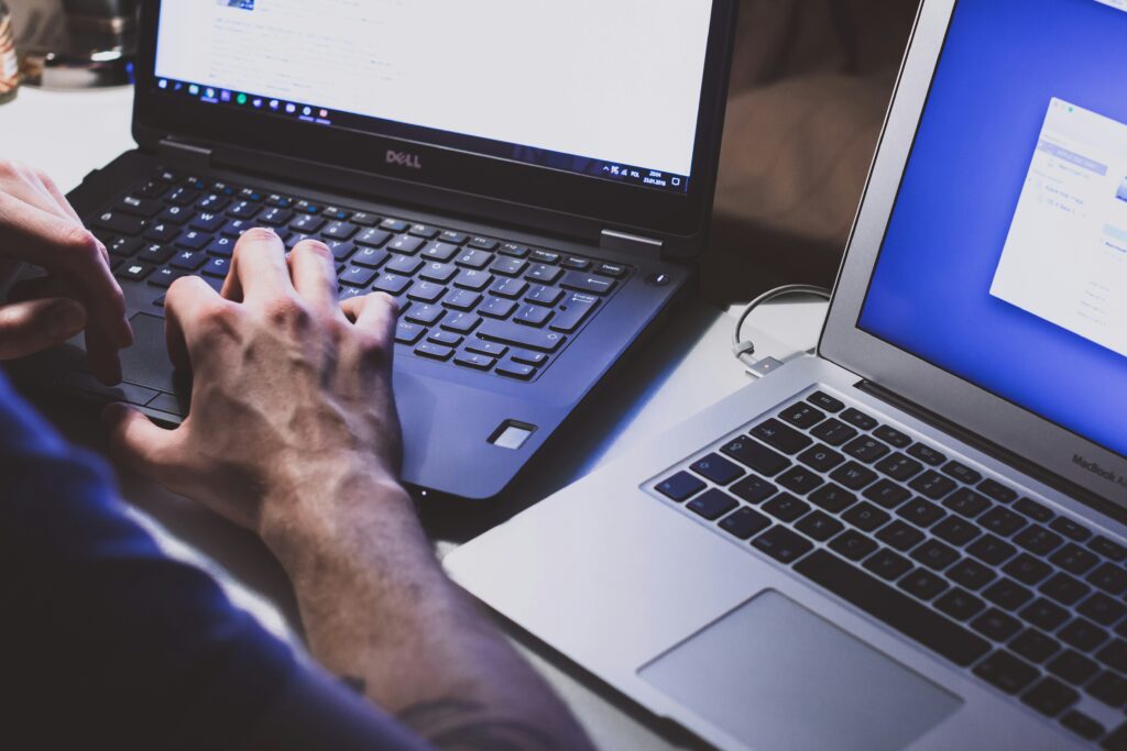benefits of renting laptops